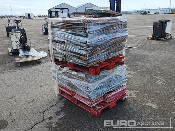 Matériel de chantier Pallet of Shuttering Plate 50x50 (2 of) / Palet Chapas Encofrar