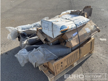 Matériel de chantier Pallet of Various Types of Sandpaper