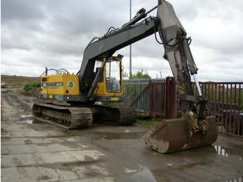 Pelle sur chenille VOLVO EC200