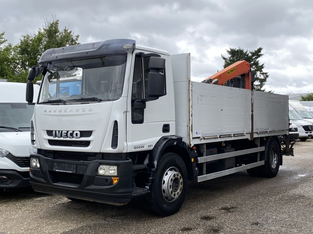 Camion plateau, Camion grue Iveco EuroCargo ML180E28 EEV Palfinger PK12001L AHK