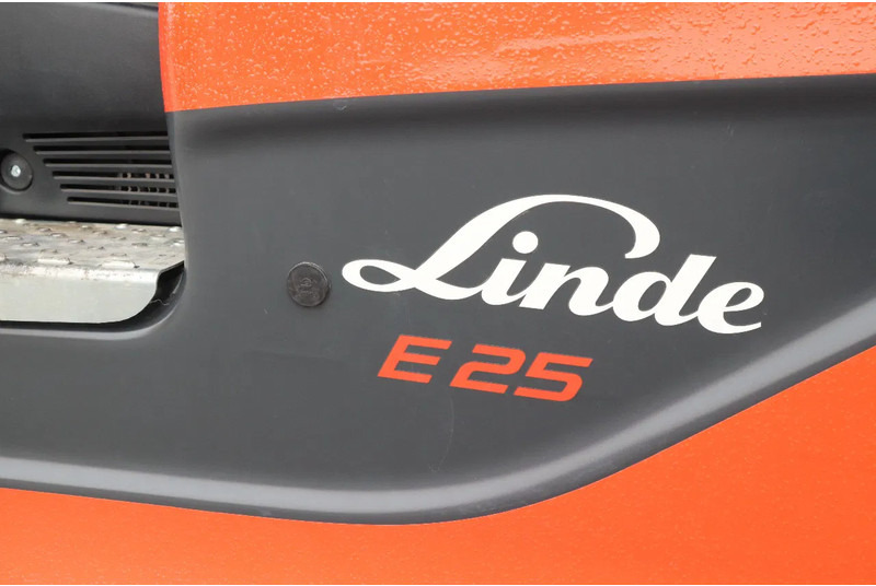 Linde E25 R-01 ROADSTER | DEMO | SIDESHIFT | FORK SPREADERS en leasing occasion Linde E25 R-01 ROADSTER | DEMO | SIDESHIFT | FORK SPREADERS