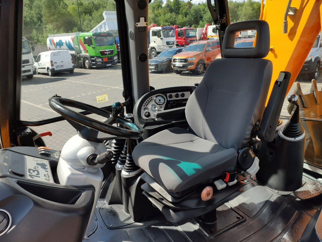 Tractopelle JCB 4CX Równe Koła Powershift Po Pełnym Tulejowaniu