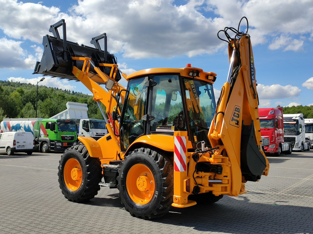 Tractopelle JCB 4CX Równe Koła Powershift Po Pełnym Tulejowaniu