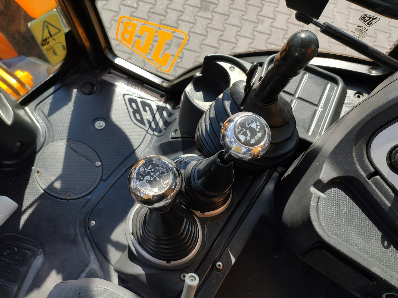 Tractopelle JCB 4CX Równe Koła Powershift Po Pełnym Tulejowaniu