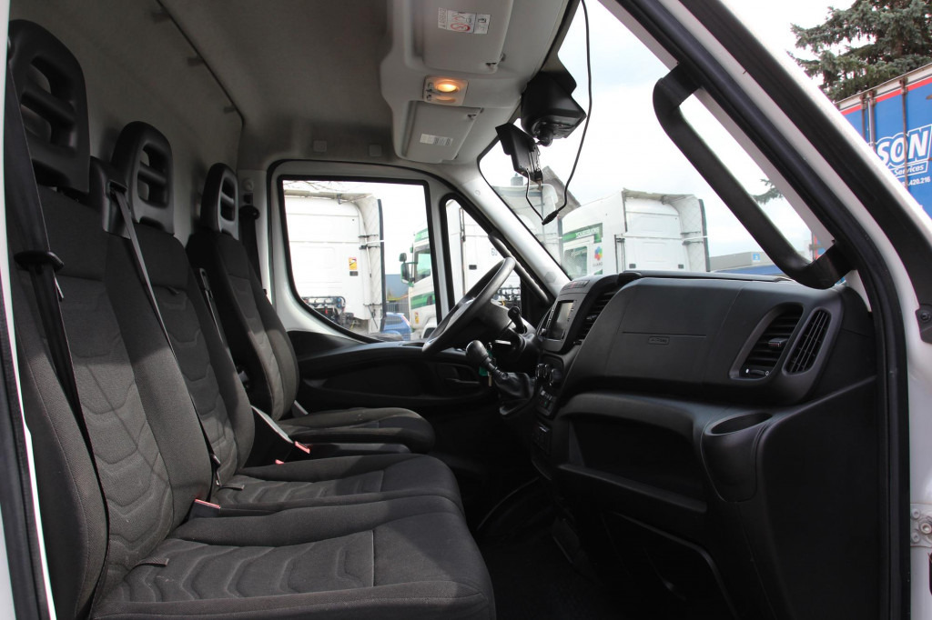 Iveco Daily 70-150  KLUBBK42P 14,8 m 2 Pers.Korb  835 h en leasing occasion Iveco Daily 70-150  KLUBBK42P 14,8 m 2 Pers.Korb  835 h