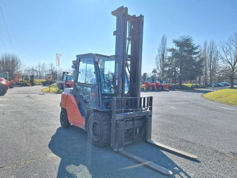 Chariot élévateur diesel Toyota 408 FD45 N