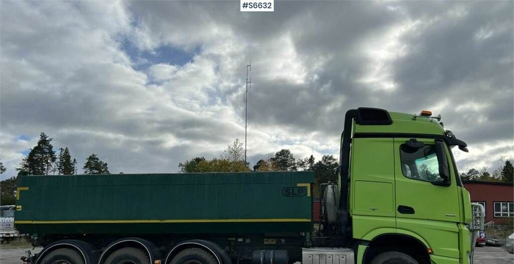 Camion benne Mercedes-Benz Arocs Gravel Truck (SEE VIDEO)