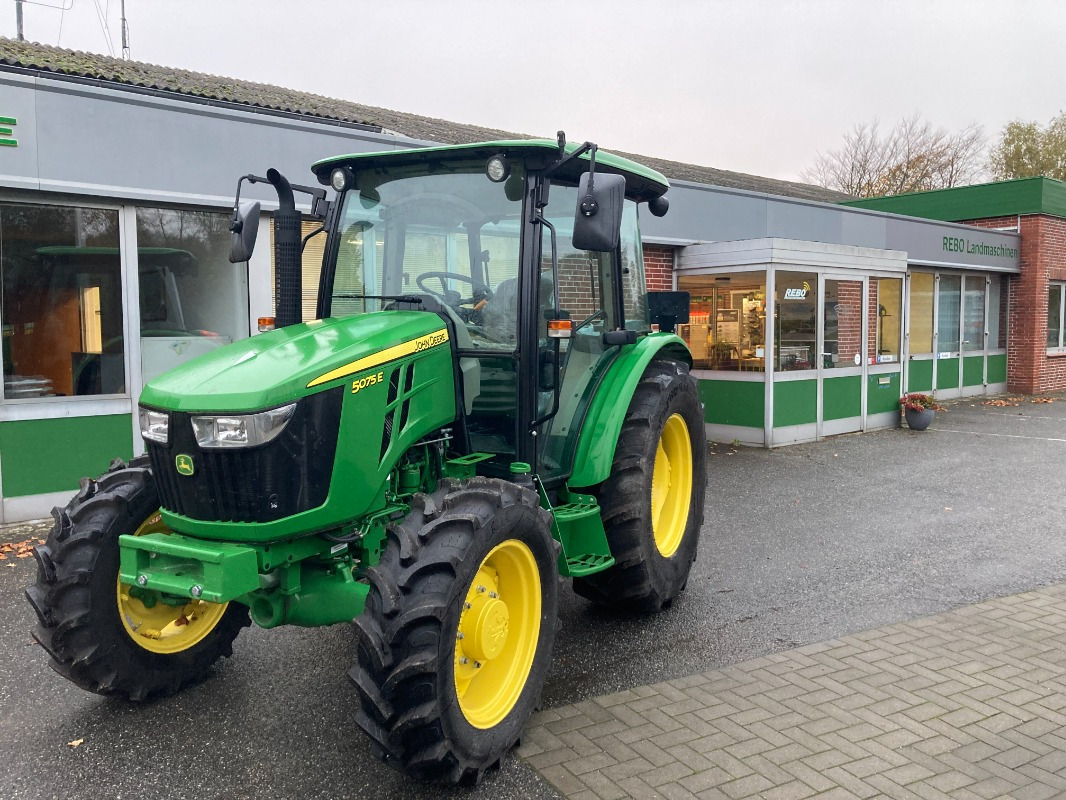 Tracteur agricole neuf John Deere 5075E