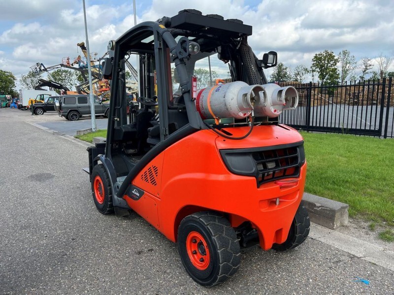 Chariot élévateur à gaz Linde H35T-02