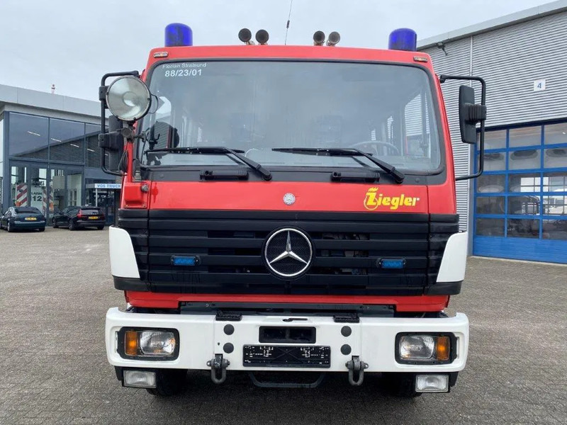 Camion de pompier Mercedes-Benz 1224 AF / 4X4 / GERMAN TRUCK / ZIEGLER / WATERTANK 2330 LITER+POMP / TOP CONDITION / ONLY:137125 KM / MARGE / MANUAL / 1995