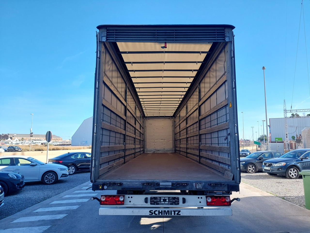 Semi-remorque rideaux coulissants Schmitz Cargobull SCS24/L Varios