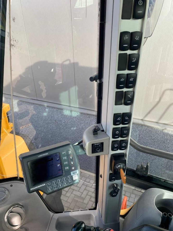 Chargeuse sur pneus Volvo L 260 H (CDC + BSS)