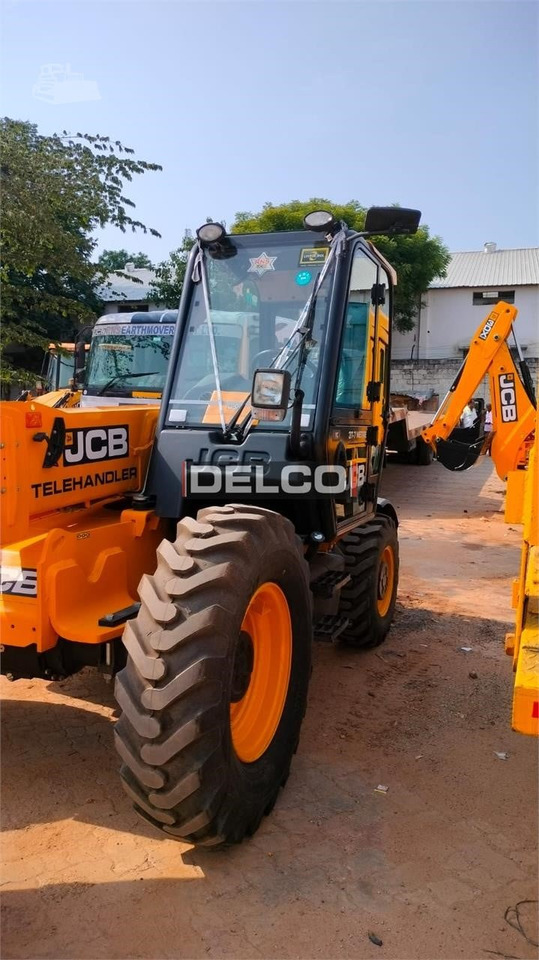 Chariot télescopique neuf JCB 530-70