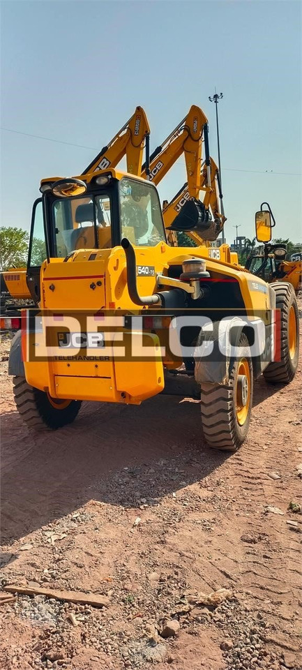 Chariot télescopique neuf JCB 540-70