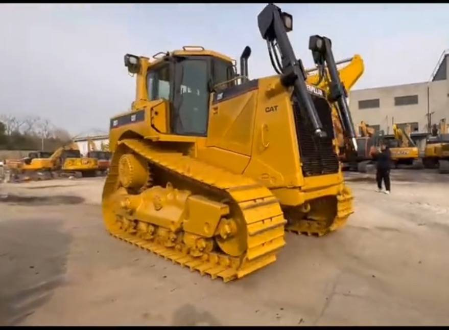 Bulldozer CAT D 8 T