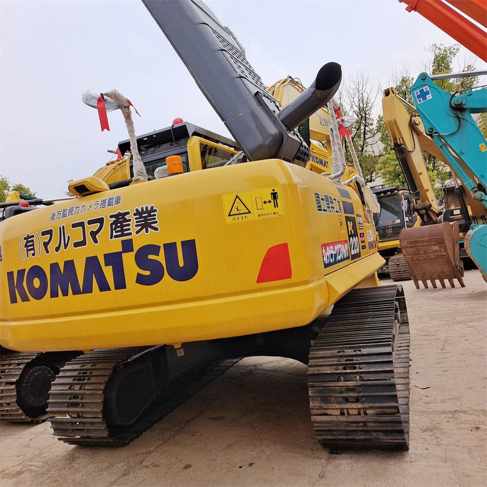 Komatsu PC 220-8 en leasing occasion Komatsu PC 220-8