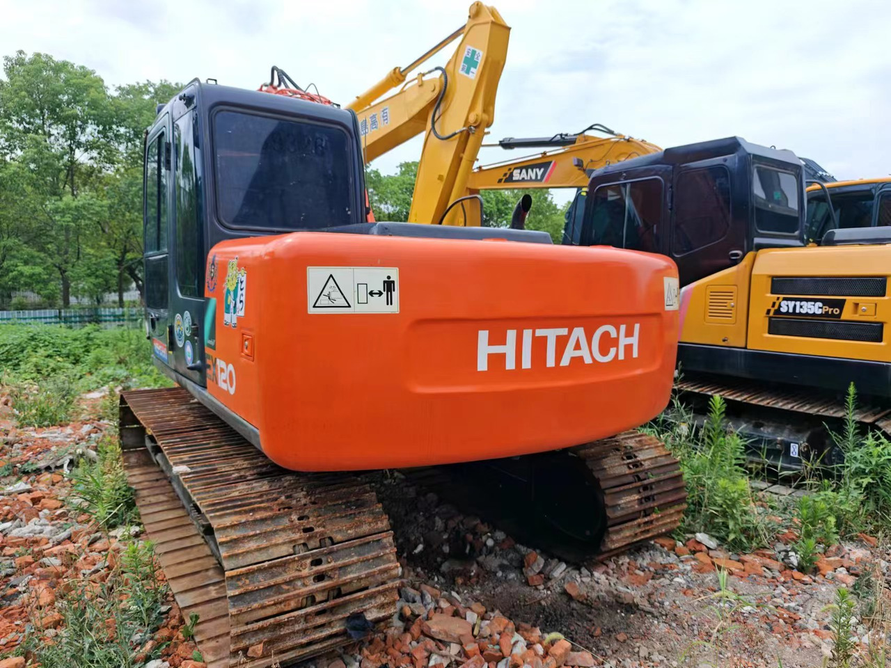 HITACHI EX120-5 en leasing occasion HITACHI EX120-5