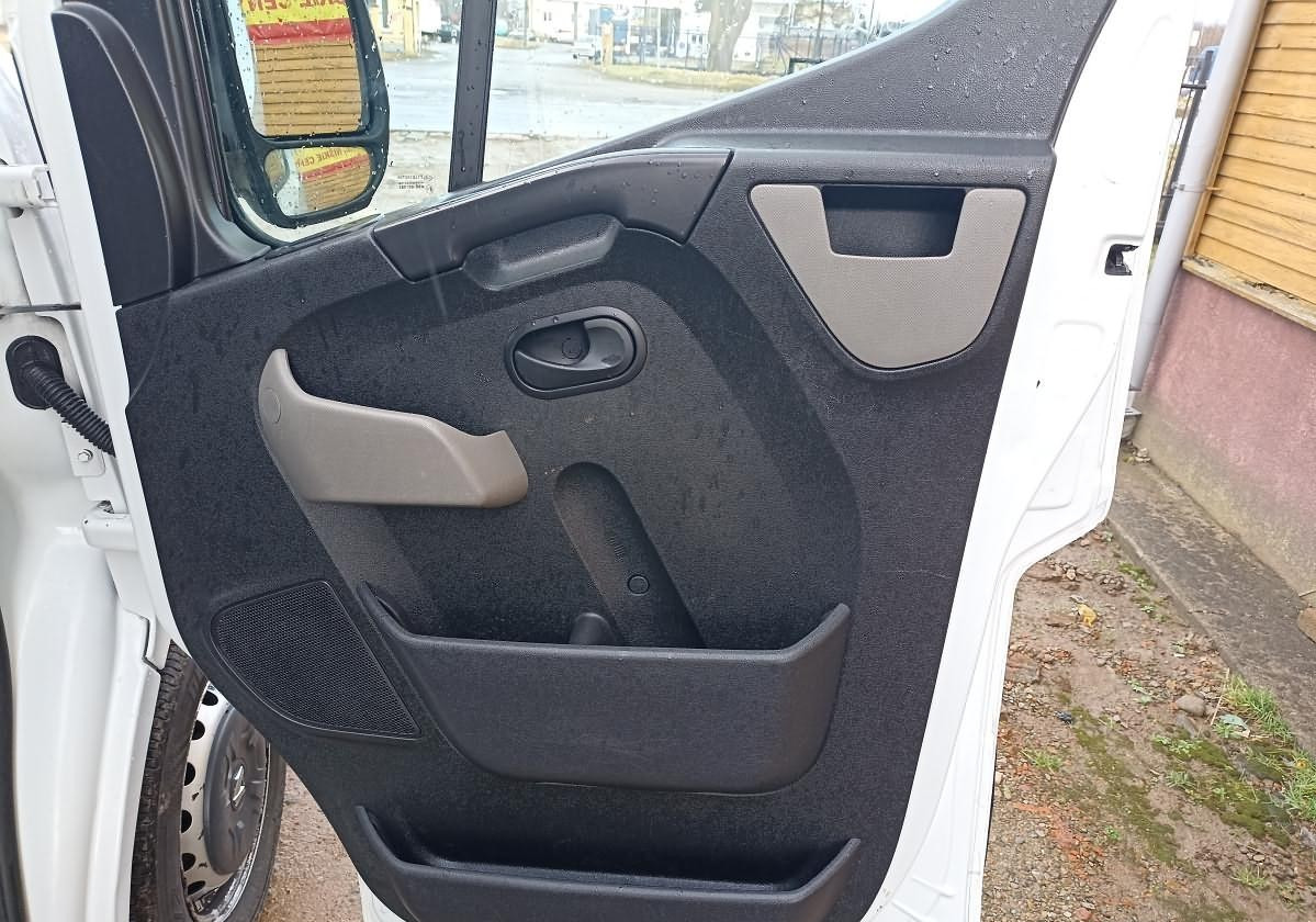 Fourgon utilitaire Renault Master L2H2 KLIMA-GPS