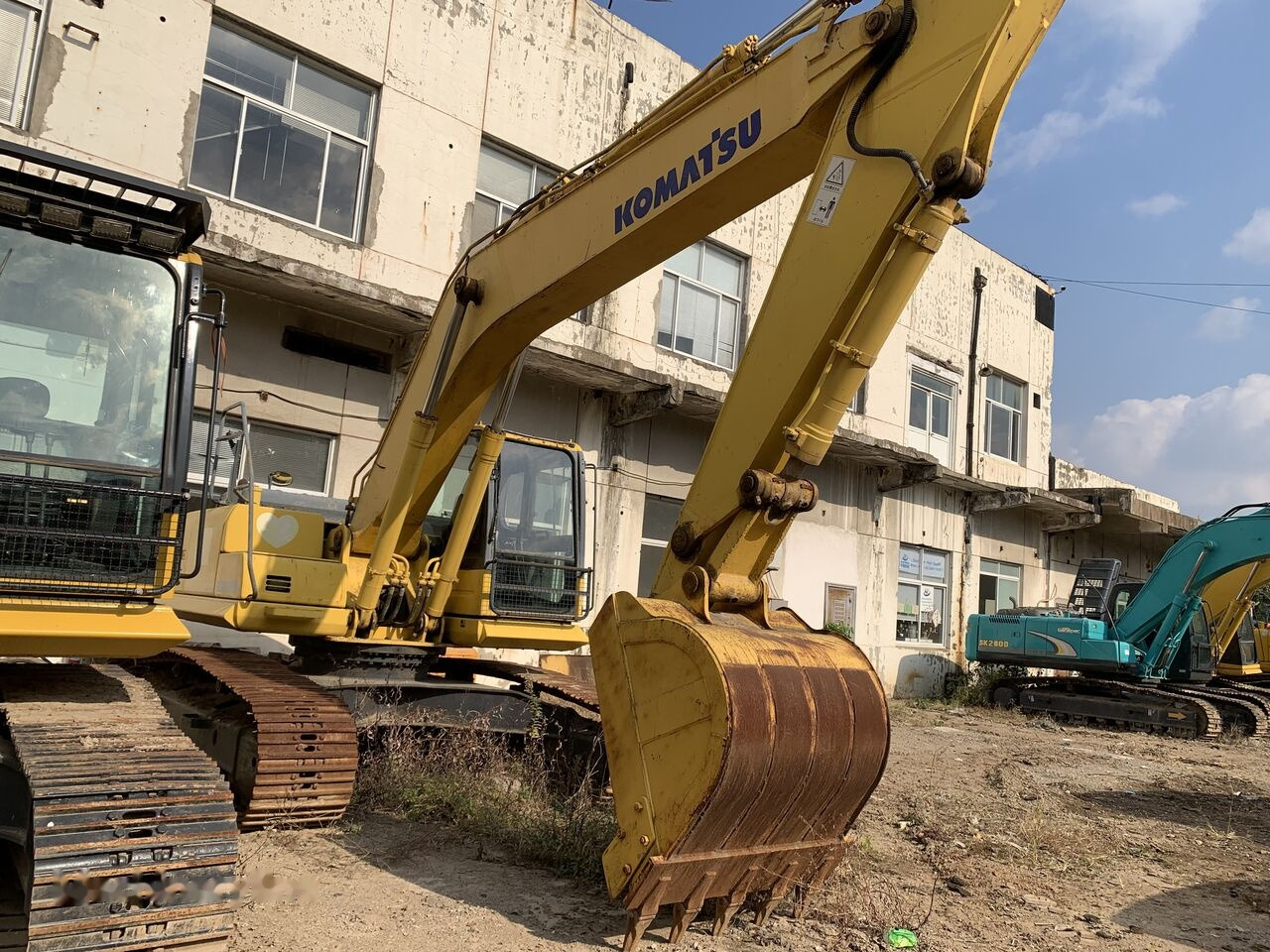 Pelle sur chenille Komatsu PC240