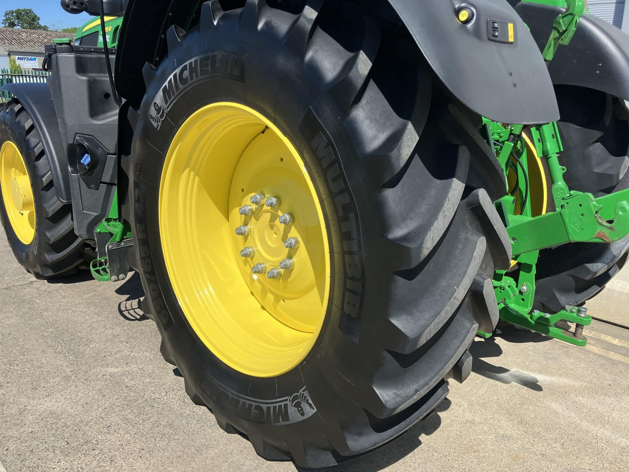 Tracteur agricole neuf John Deere 6215R