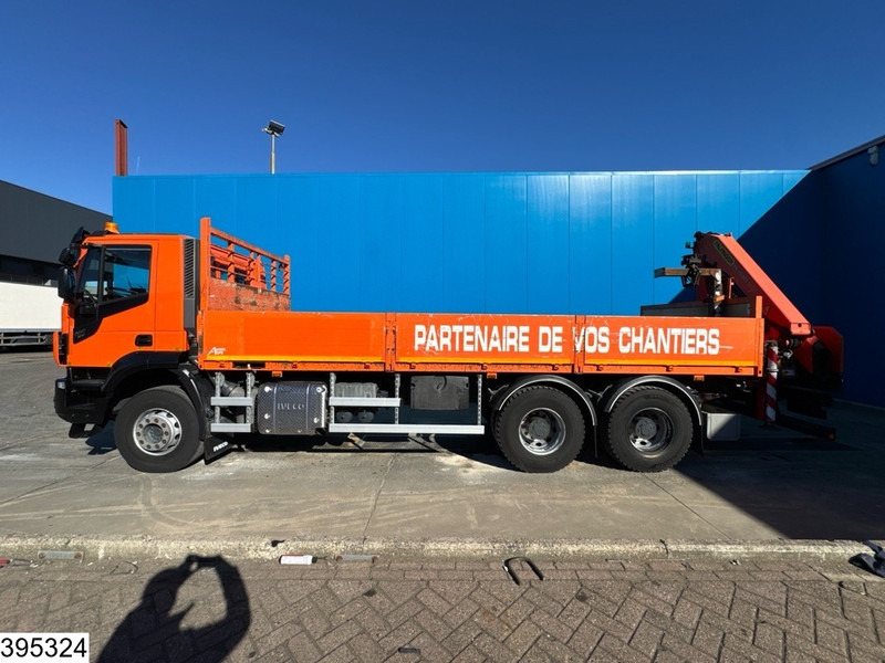 Camion plateau, Camion grue Iveco Trakker 360 6X4, EURO 6, Steel suspension, Palfinger, Remote