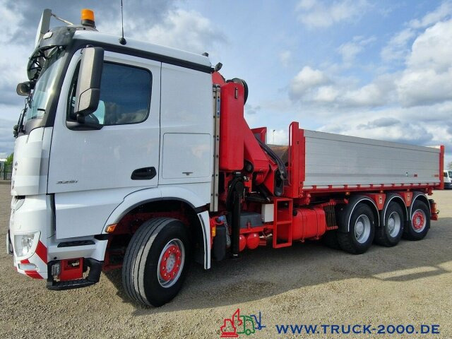 Camion benne, Camion grue Mercedes-Benz Arocs 3251 8x4 Hiab 302 EP-5 28M/T 19mHakenhöhe