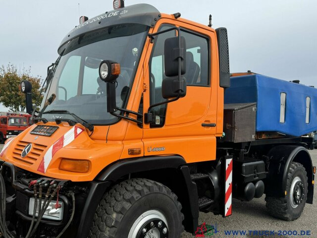 Unimog U400 Winter- Salzstreuer Schneeschild mit 231 PS en leasing occasion Unimog U400 Winter- Salzstreuer Schneeschild mit 231 PS