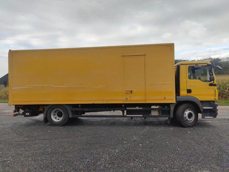 Camion fourgon MAN TGM 18.250 Euro 6 boxtruck