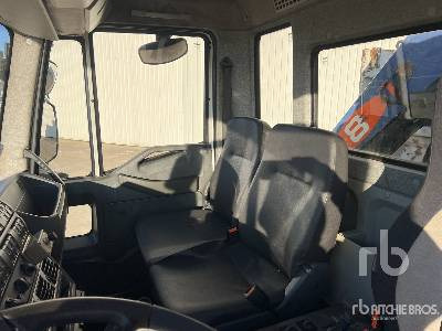 Camion benne, Camion grue IVECO EURO CARGO Camion Benne Avec Grue