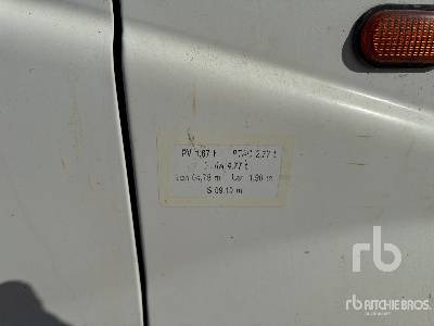 Fourgon utilitaire RENAULT TRAFIC Vehicule Utilitaire (Inoperable)