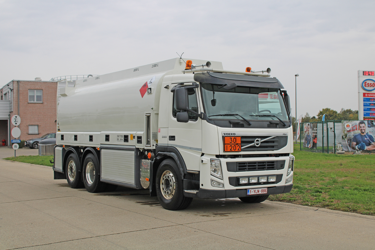 Camion citerne Volvo FM