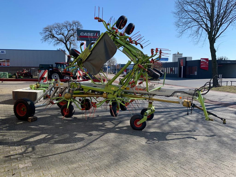 Faneuse Claas Volto 1320 T Schudder