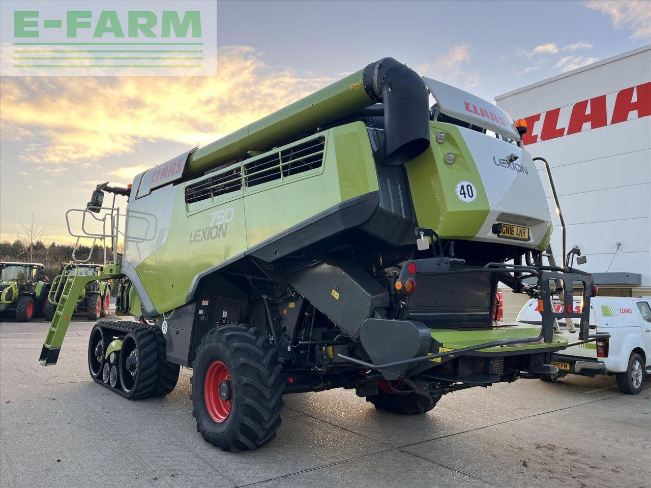 Moissonneuse-batteuse CLAAS LEXION 750TT