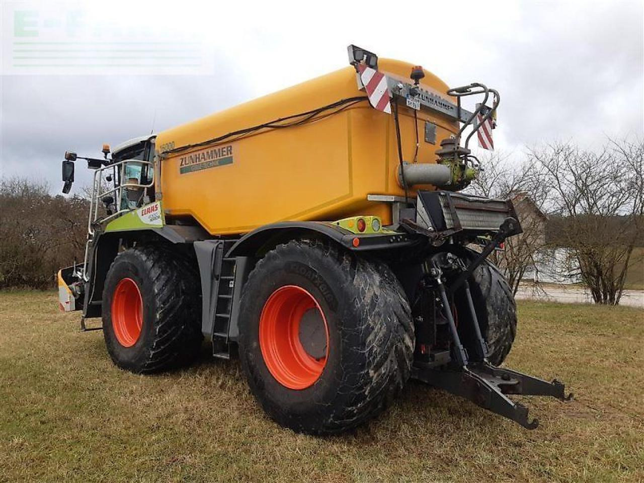 Tracteur agricole CLAAS xerion 4000 saddle trac SADDLE TRAC