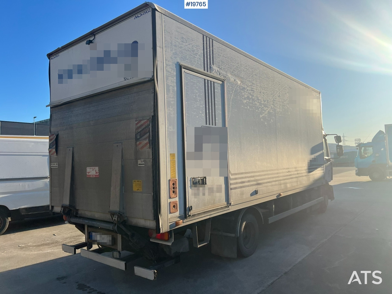 Camion fourgon Renault D7.5