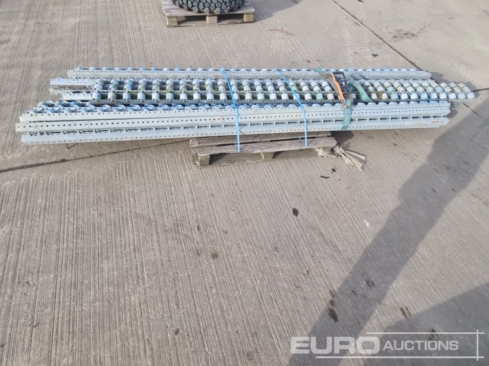 Matériel de chantier Pallet of Conveyor Roller Trays