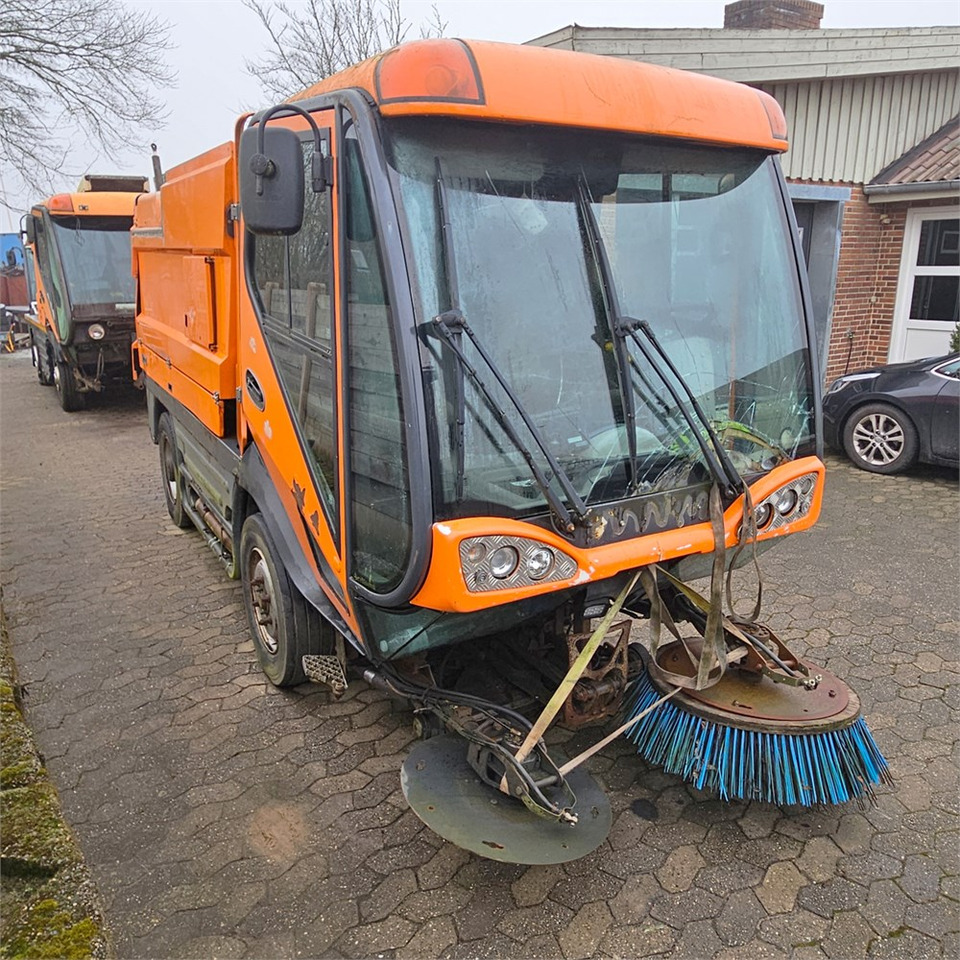 Balayeuse de voirie Johnston Sweepers CX400