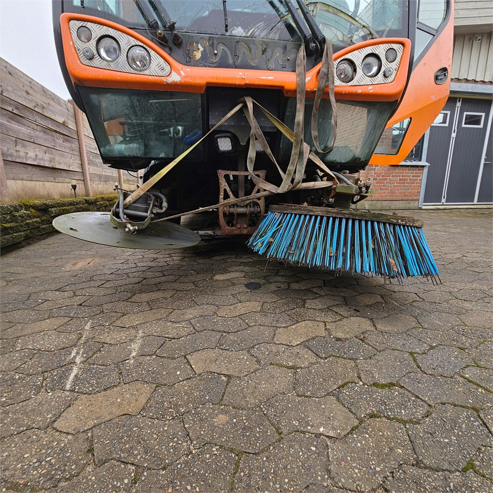 Balayeuse de voirie Johnston Sweepers CX400