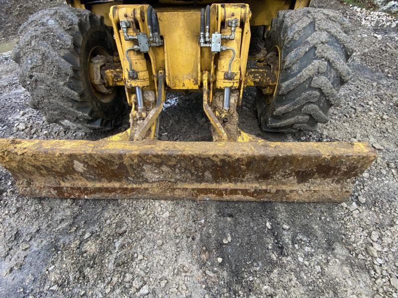 Pelle sur pneus Komatsu PW118MR-8