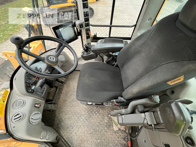 Chargeuse sur pneus Volvo L120H